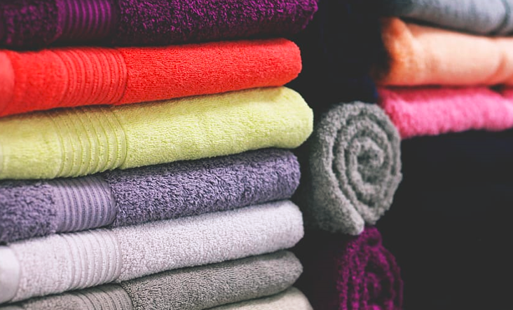 Mencuci Handuk dan Keset 